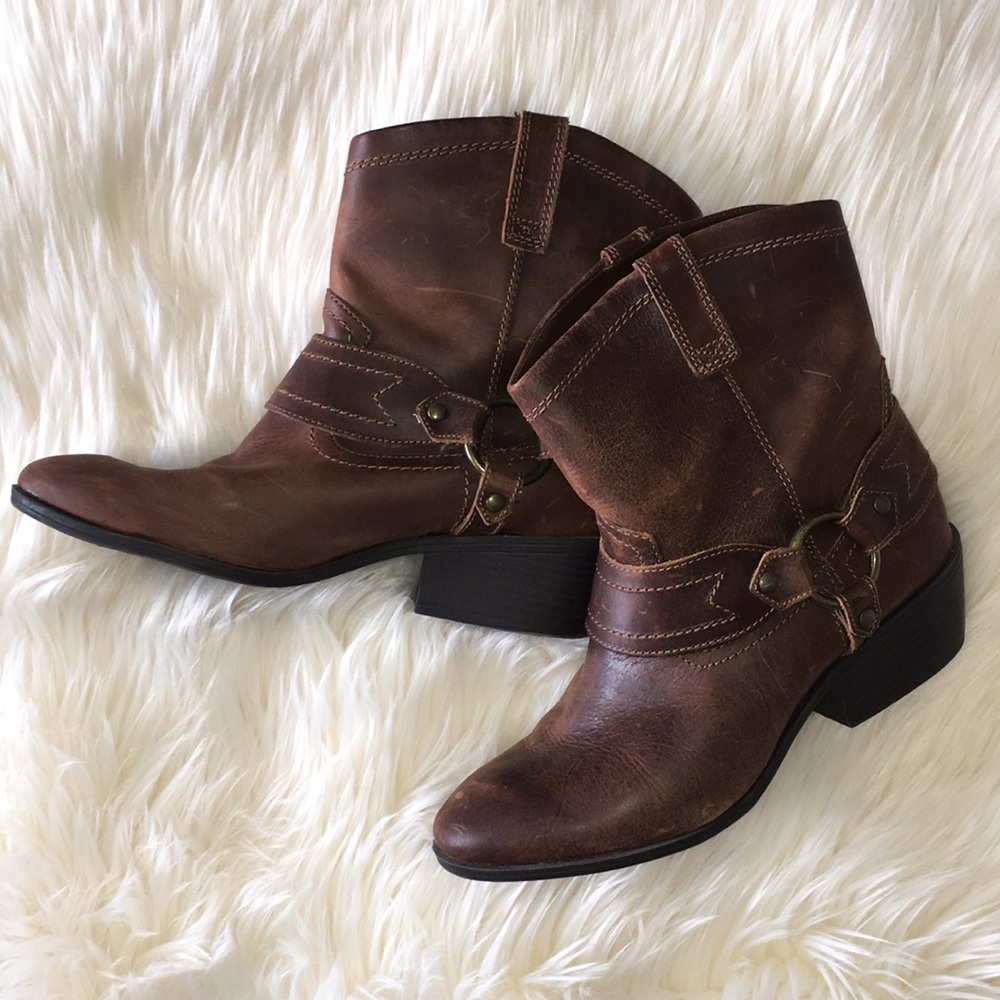 Mossimo Supply Co western ankle boots